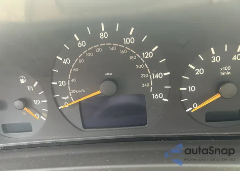 2002 Mercedes-Benz E 320 4M/4M Special Edition z USA, uszkodzony, nr VIN WDBJF82JX2X070086